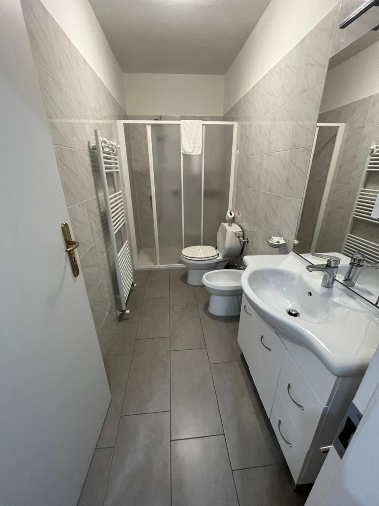 In Via Venti Apartment La Spezia Luaran gambar